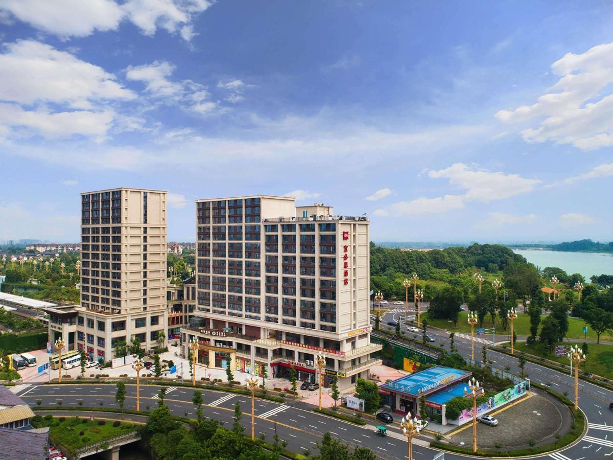 Ibis Hotel Emeishan Exterior photo
