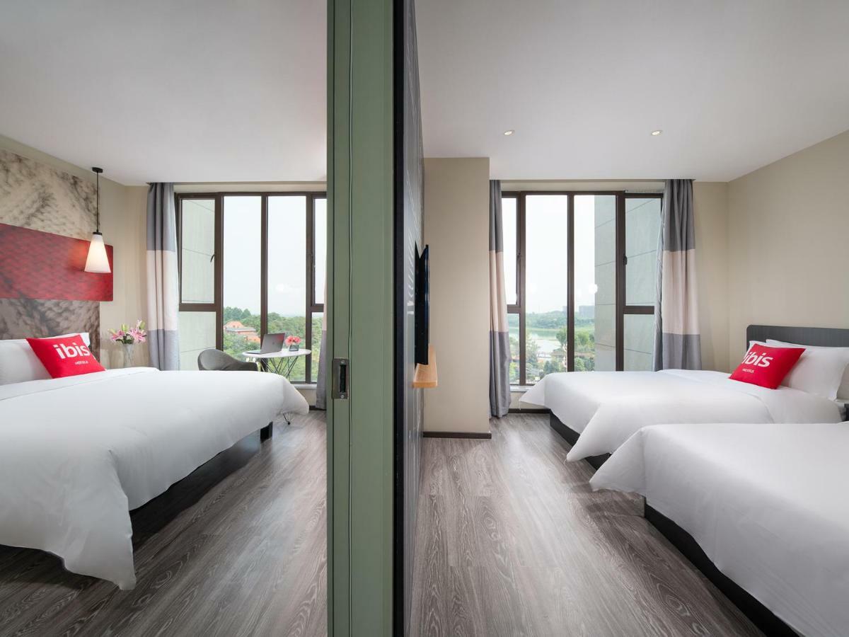 Ibis Hotel Emeishan Exterior photo